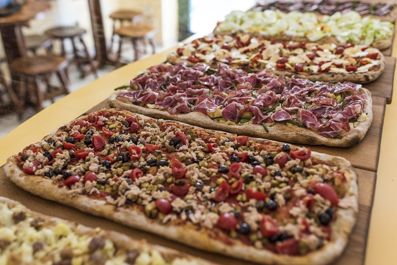Pizze alla pala con gusti diversi